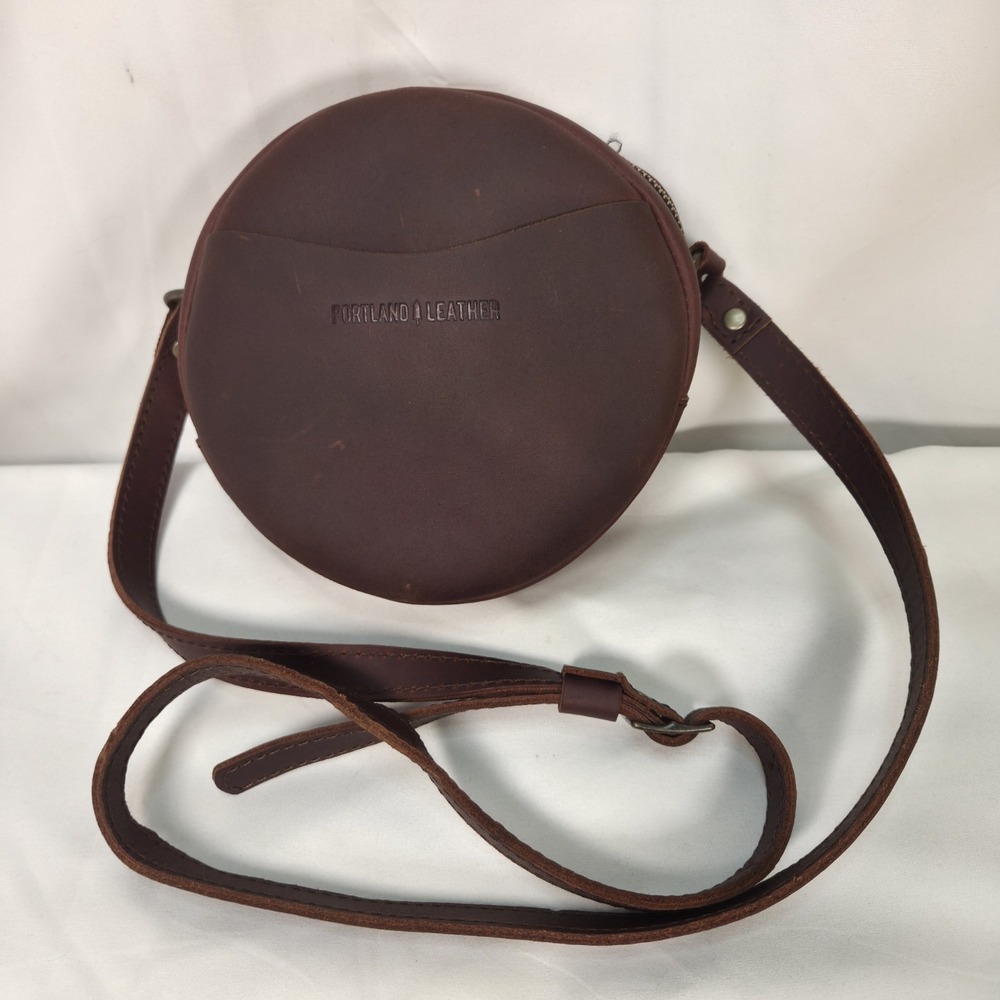 Portland Leather Goods Circle Round Crossbody Shoulder Bag Chestnut Brown Purse